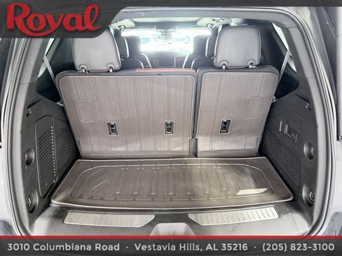 Used 2023 GMC Yukon Denali Ultimate AWD/4WD image 18