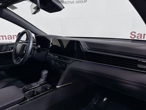 Used 2025 Toyota Camry XSE image 29