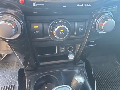 Used 2019 Toyota 4Runner TRD Off-Road Premium AWD/4WD image 17