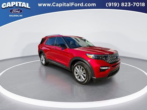 Certified 2023 Ford Explorer Limited w/ Limited Technology Package image 2