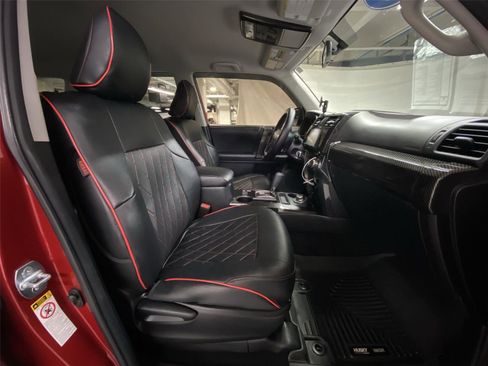 Used 2015 Toyota 4Runner SR5 image 28