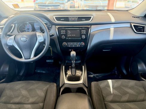 Used 2016 Nissan Rogue S w/ Appearance Package FWD image 13