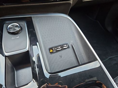 Used 2025 Buick Enclave Preferred w/ Power Package image 21