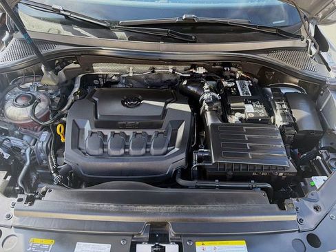 Used 2022 Volkswagen Tiguan SE R-Line FWD image 35