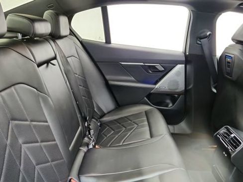 Used 2026 BMW 530i xDrive image 24