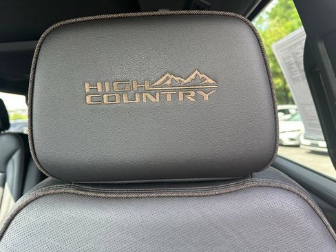 Used 2023 Chevrolet Tahoe High Country AWD/4WD image 14