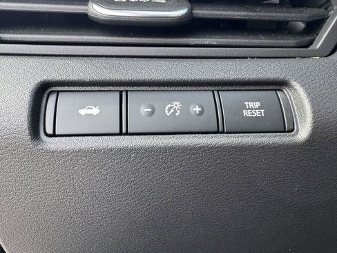 Used 2025 Nissan Altima 2.5 S image 19