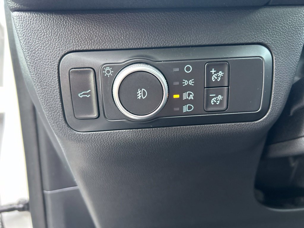 Used 2020 Ford Escape Titanium AWD/4WD image 17