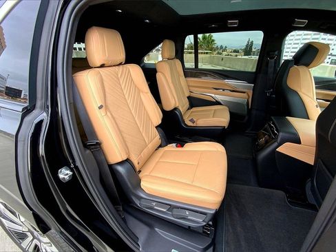 New 2025 Cadillac Escalade IQ Luxury 2 image 31