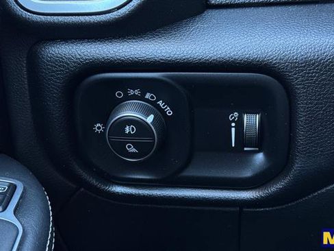 Used 2024 RAM 2500 Big Horn w/ Night Edition image 32