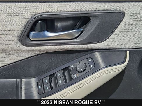 Used 2023 Nissan Rogue SV FWD image 15