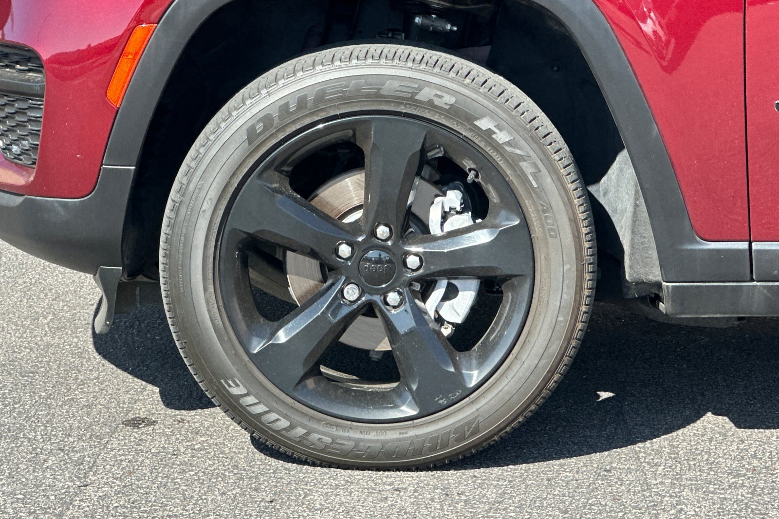 Used 2023 Jeep Grand Cherokee Altitude AWD/4WD image 13