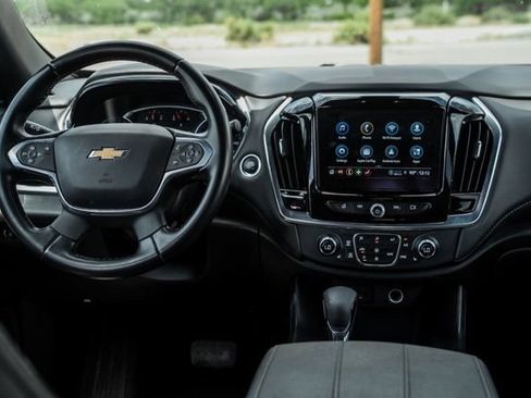 Used 2023 Chevrolet Traverse LT AWD/4WD image 15