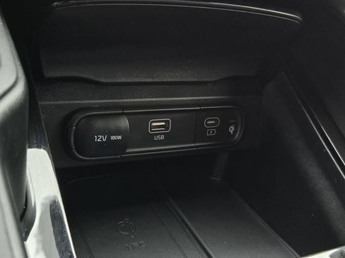 Used 2023 Kia Telluride SX Prestige X-Pro AWD/4WD image 32