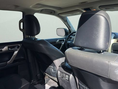 Used 2018 Lexus GX 460 w/ Navigation Package AWD/4WD image 26