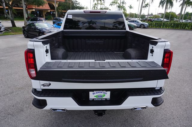 Used 2025 GMC Sierra 1500 Elevation w/ LPO, Elevation Black Package AWD/4WD image 11