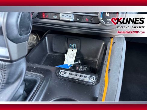 Used 2023 Ford Bronco Badlands w/ Sasquatch Package image 21