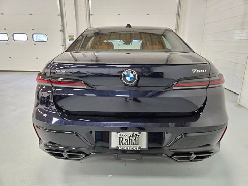 New 2025 BMW 760i xDrive w/ Executive Package image 5