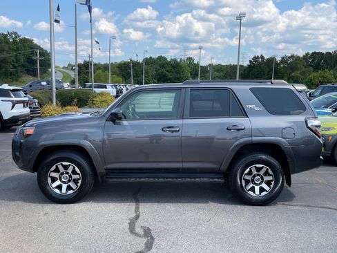 Used 2021 Toyota 4Runner TRD Off-Road AWD/4WD image 6