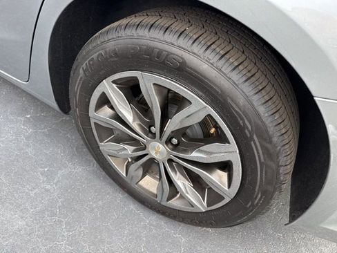 Used 2024 Chevrolet Malibu LT image 11