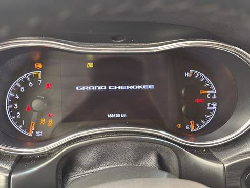 Used 2019 Jeep Grand Cherokee Limited AWD/4WD image 13