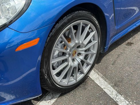 Used 2015 Porsche Panamera 4 AWD/4WD image 7