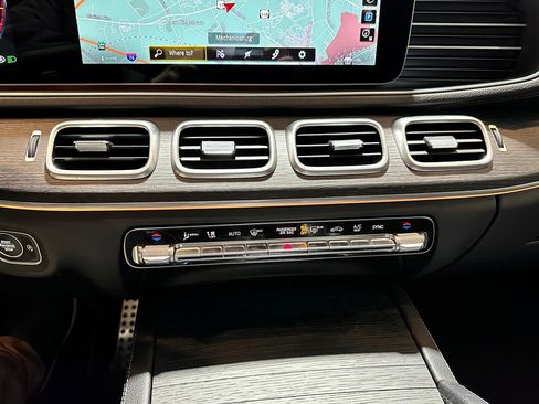 Certified 2022 Mercedes-Benz GLS 450 4MATIC image 27