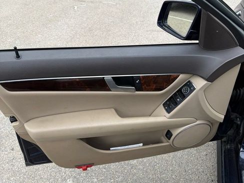 Used 2012 Mercedes-Benz C 300 4MATIC Sedan image 11