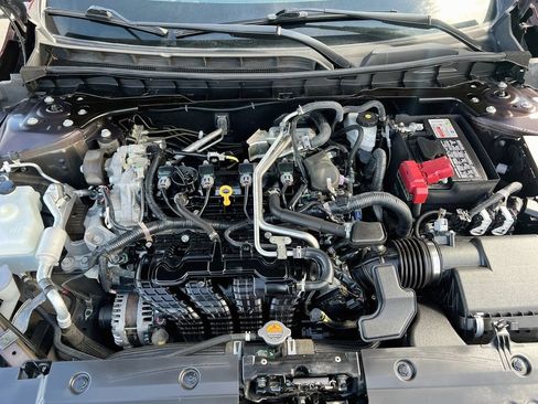 Used 2024 Nissan Altima 2.5 SV FWD image 27