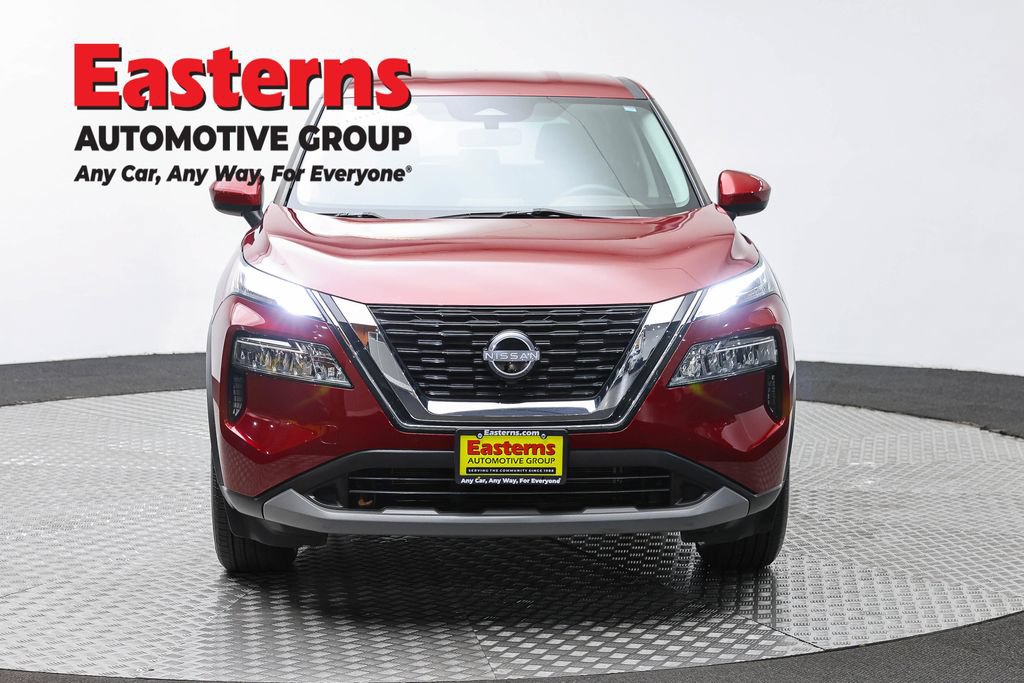 Used 2023 Nissan Rogue SV AWD/4WD image 3
