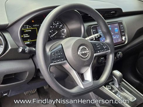 Used 2022 Nissan Kicks SV FWD image 22