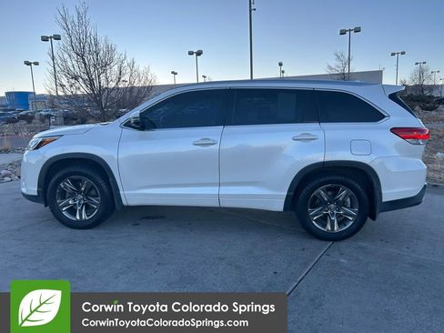 Used 2017 Toyota Highlander Limited image 4