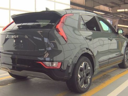 Used 2023 Kia Niro Wind w/ Wind Preserve Package FWD image 3