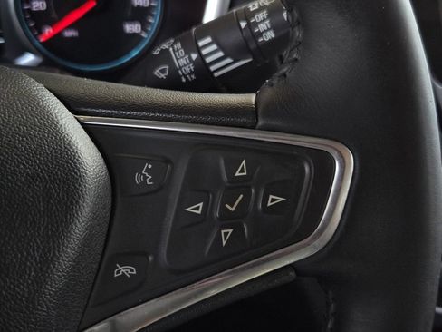 Used 2018 Chevrolet Equinox Premier FWD image 27