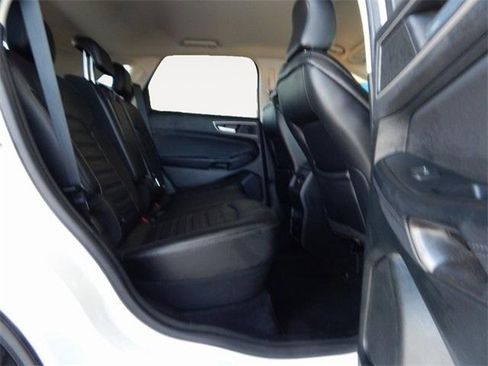 Used 2023 Ford Edge SEL image 13