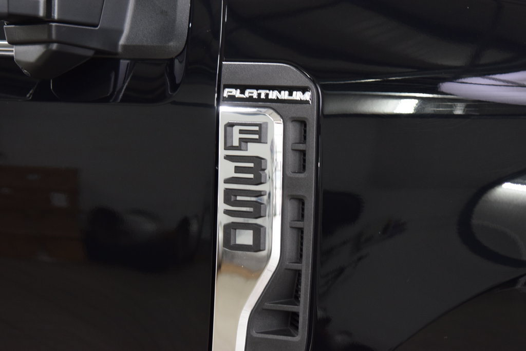 Used 2024 Ford F350 Platinum w/ FX4 Off-Road Package AWD/4WD image 14