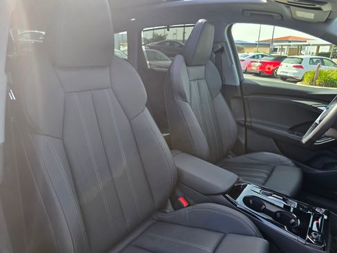 Used 2025 Audi Q6 e-tron Premium Plus w/ Premium Plus image 13