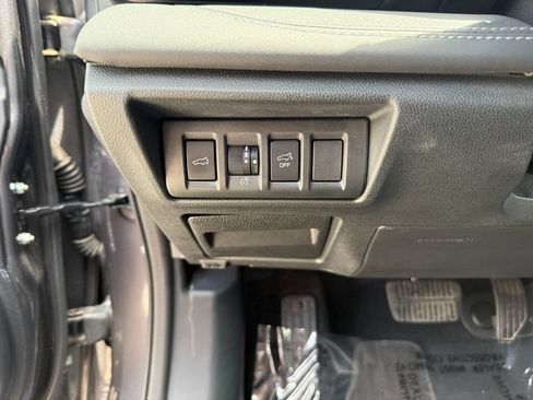Used 2023 Subaru Outback Limited AWD/4WD image 17