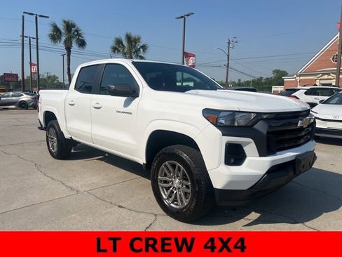 Used 2023 Chevrolet Colorado LT w/ LT Convenience Package image 3