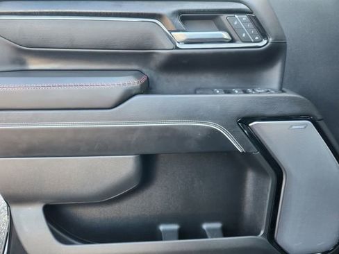 Used 2025 GMC Sierra 2500 AT4X image 20