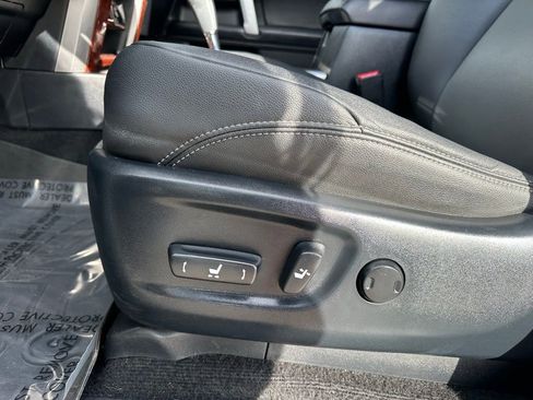 Used 2019 Toyota 4Runner SR5 Premium AWD/4WD image 13