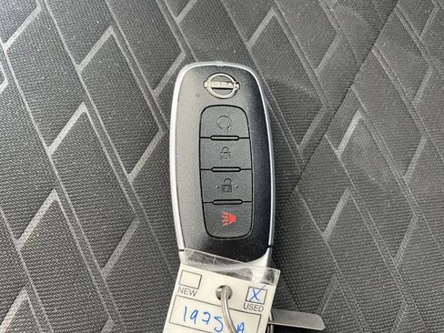 Certified 2024 Nissan Kicks SV FWD image 18