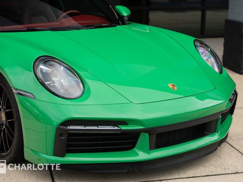 Used 2022 Porsche 911 Turbo image 2