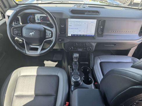 Used 2024 Ford Bronco Big Bend AWD/4WD image 2