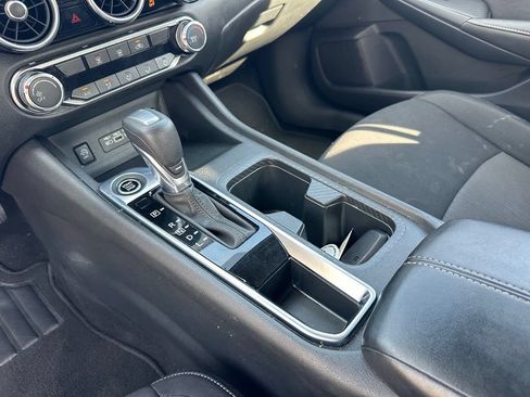 Used 2025 Nissan Sentra SV FWD image 28