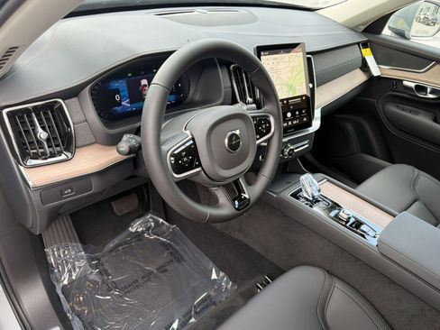 New 2026 Volvo XC90 B6 Plus w/ Protection Package AWD/4WD image 4