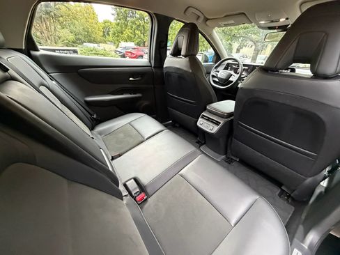 Used 2023 Nissan Ariya AWD image 19