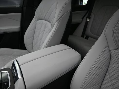 Certified 2026 BMW X5 xDrive40i w/ Climate Comfort Package AWD/4WD image 14