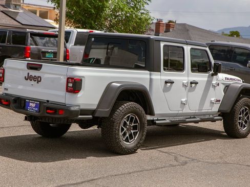Used 2025 Jeep Gladiator Rubicon AWD/4WD image 5