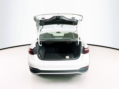 Used 2025 Volkswagen Jetta Sport image 28